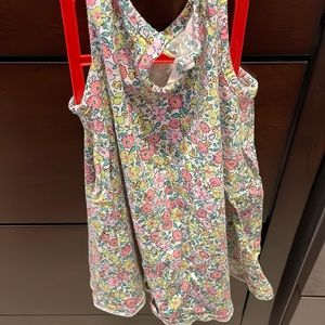 I sell clothes for children, mainly girls